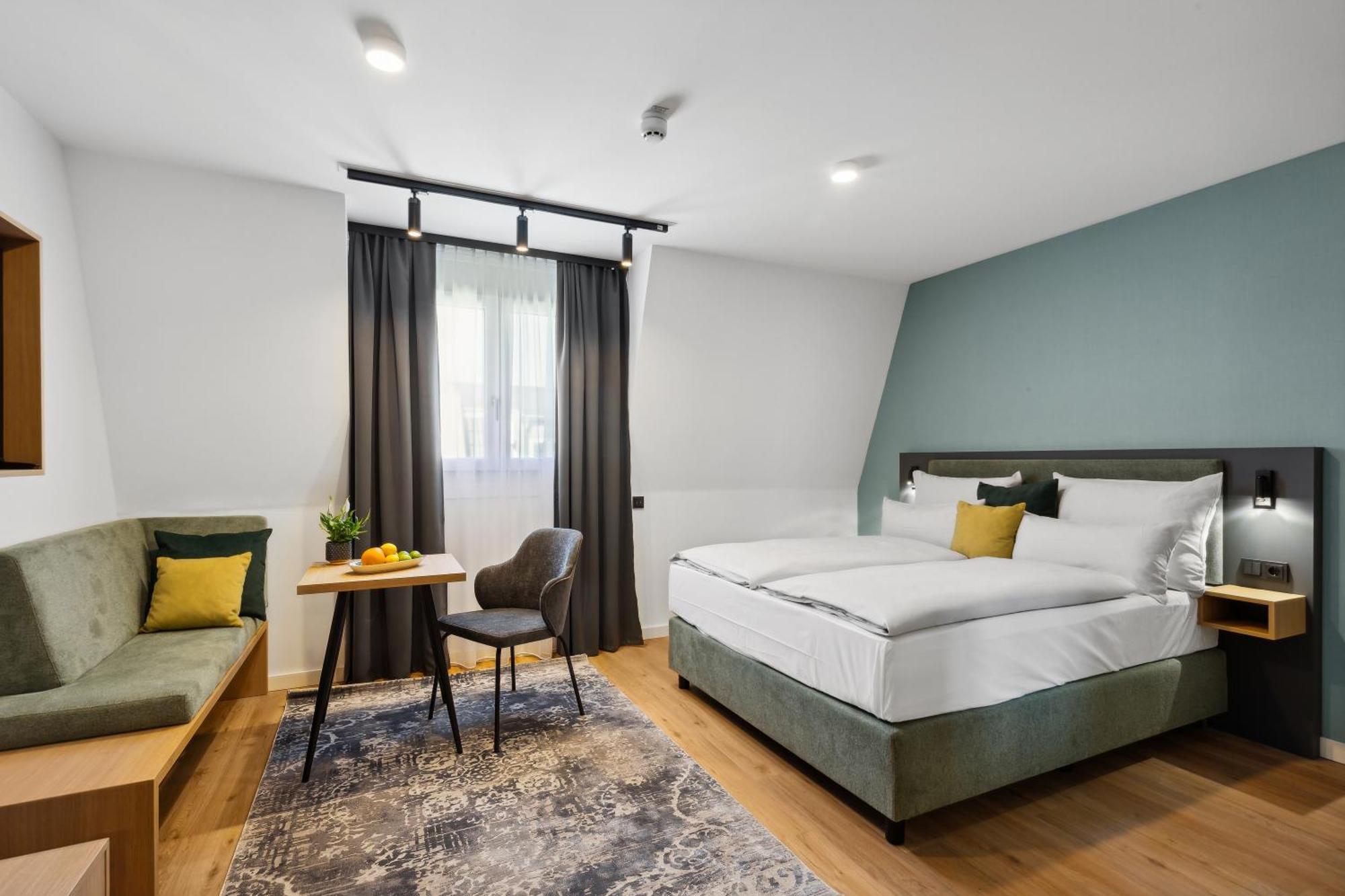 Nena Aparthotel 4*